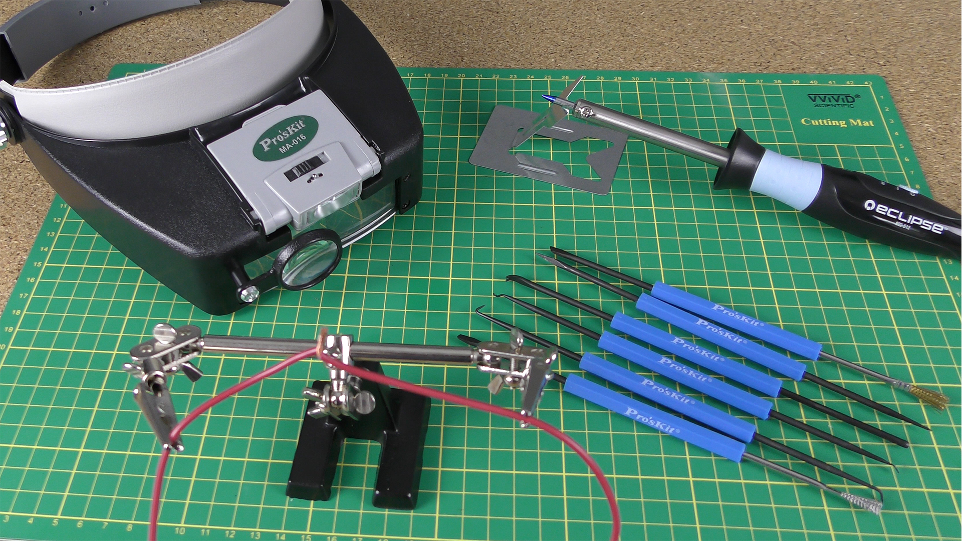 Adjustable Magnification Headband/Visor Light