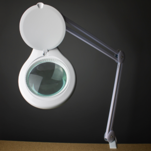 2.25X(5D) 700 Lumen LED Table Clamp Magnifier Lamp - Image 4